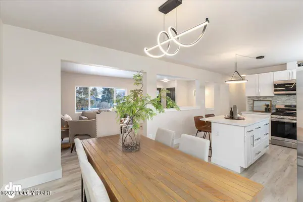 8628 Swiss PL, Anchorage, AK 99507