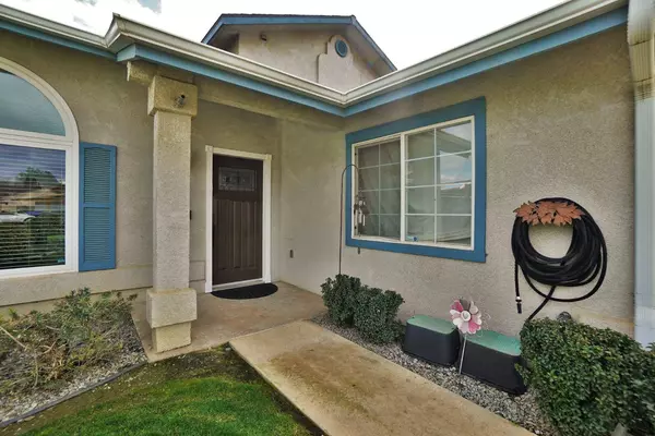 736 Pepper AVE, Lemoore, CA 93245