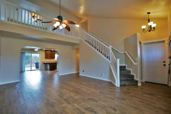 736 Pepper Avenue, Lemoore, CA 93245