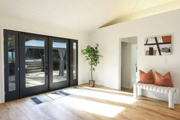 3963 Alicia Dr., San Diego, CA 92107