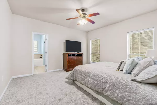 17098 Richmond Dr, Prairieville, LA 70769