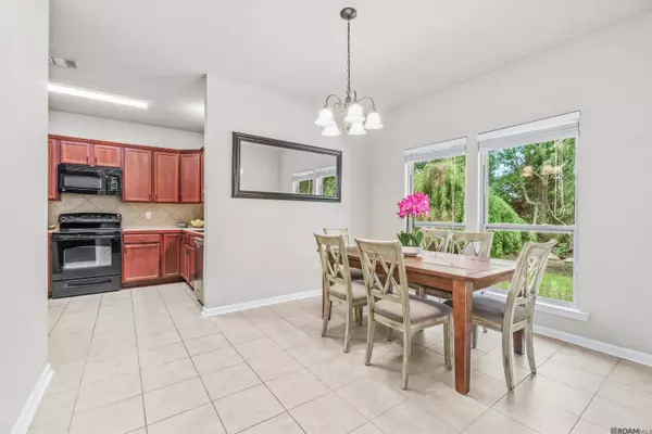 17098 Richmond Dr, Prairieville, LA 70769