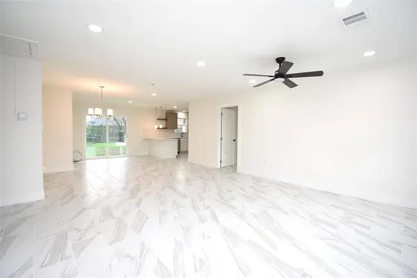 5414 Doulton DR, Houston, TX 77033