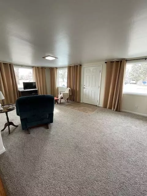 309 N Birch St, Yuma, CO 80759