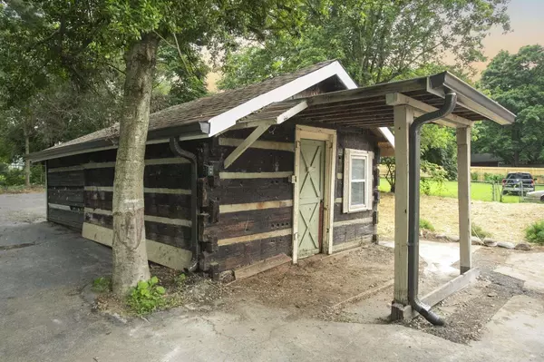 2405 Gregory Dr, Nashville, TN 37216