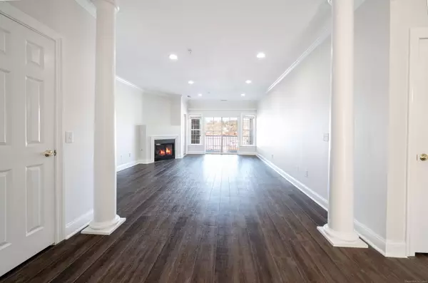 10 Hayestown Road #4-32, Danbury, CT 06811