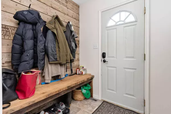 4925 52 ST, Killam, AB T0B 2L0