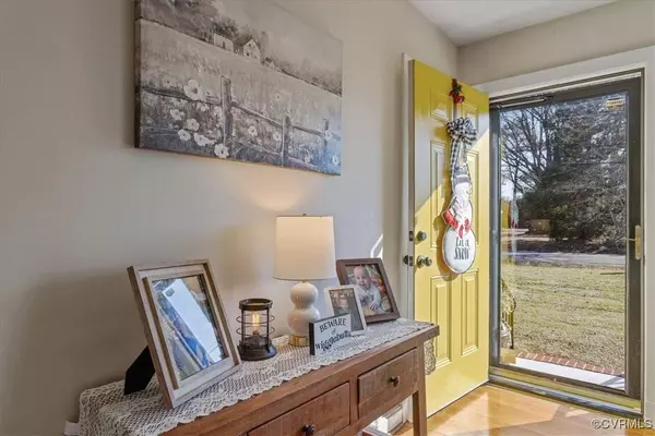 8218 N Mayfield, Mechanicsville, VA 23111