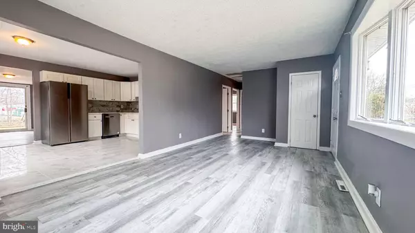 416 N HILLTOP AVE, Somerdale, NJ 08083