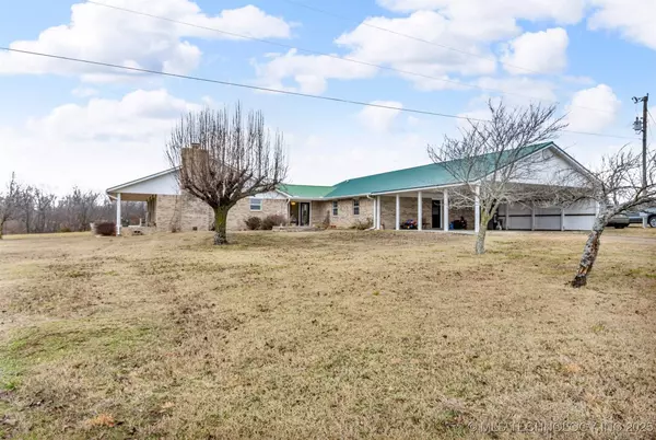 472687 Highway 51, Stilwell, OK 74960