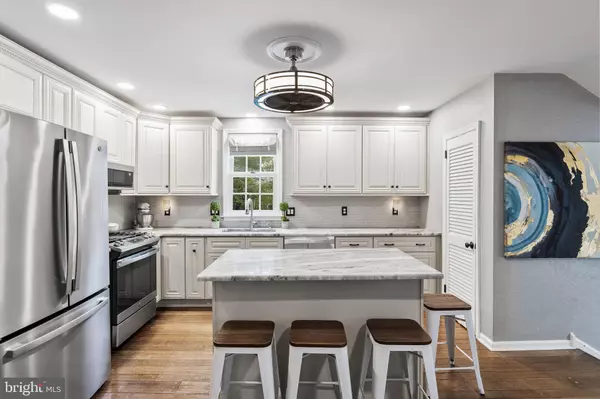 2 PARTRIDGE LN, Cherry Hill, NJ 08003