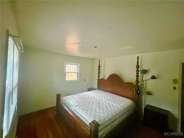 1950 S Tidwells RD, Montross, VA 22520