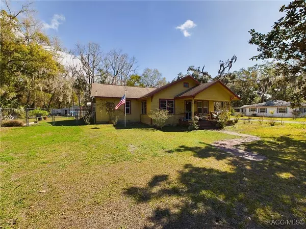 1005 NE 4th AVE, Crystal River, FL 34428