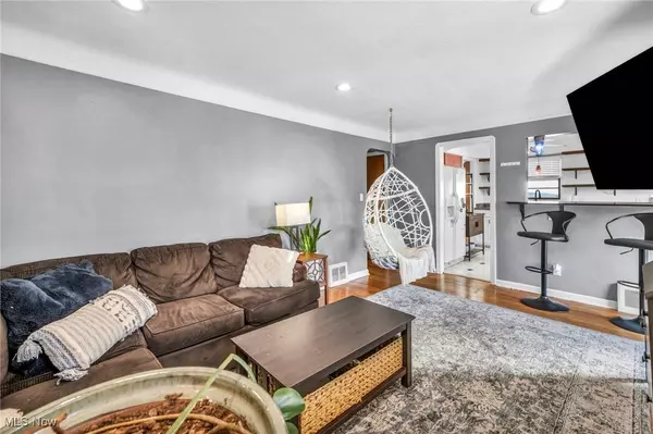 3110 Russell AVE, Parma, OH 44134