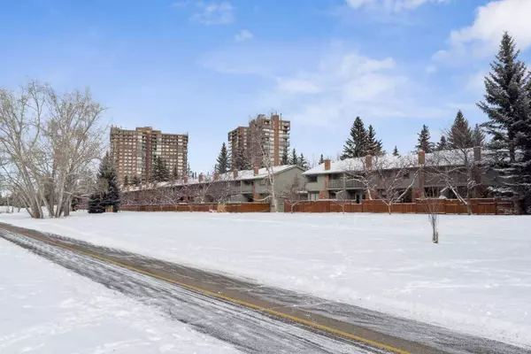 536 Point Mckay GRV NW, Calgary, AB T3B 5C5