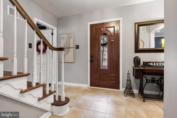 2 PARTRIDGE LN, Cherry Hill, NJ 08003