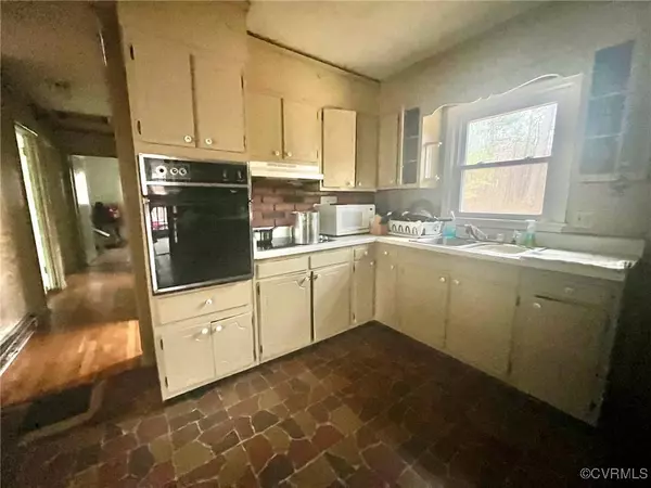 1950 S Tidwells RD, Montross, VA 22520