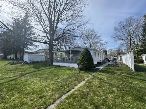 5 Spruce Ct, Moore Twp, PA 18014-2127