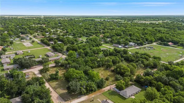 703 Stringfellow AVE, Marlin, TX 76661