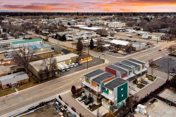 4060 N Adams Street, Garden City, ID 83714