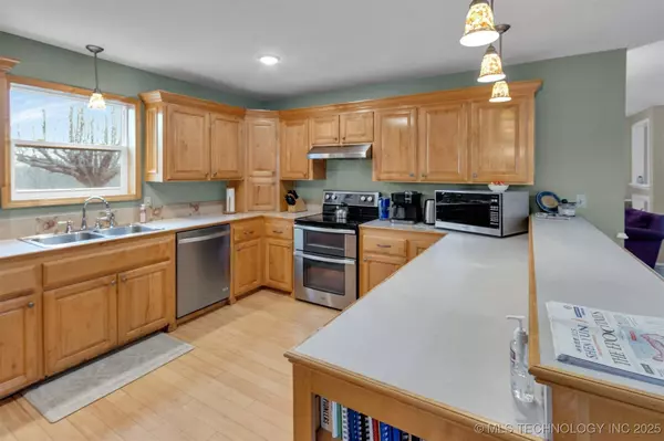 472687 Highway 51, Stilwell, OK 74960