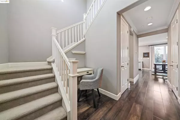 246 Ladybug Ln, Martinez, CA 94553