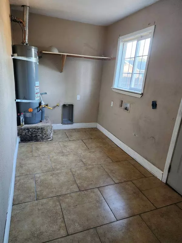 260 S Santa Ana AVE, Modesto, CA 95354