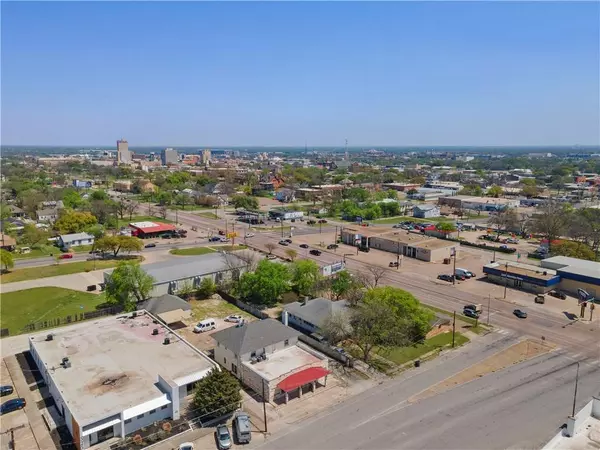 521 N 18th ST, Waco, TX 76707