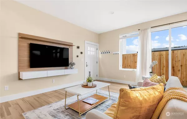 8616 37th AVE S, Seattle, WA 98118