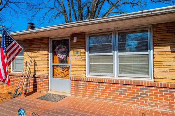 510 W 15th ST, Newton, NC 28658