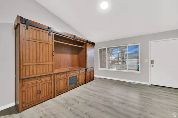 3002 W 4475 S, Roy, UT 84067