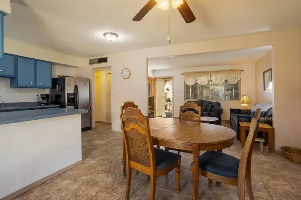 2920 MAXINE ST NE, Albuquerque, NM 87112