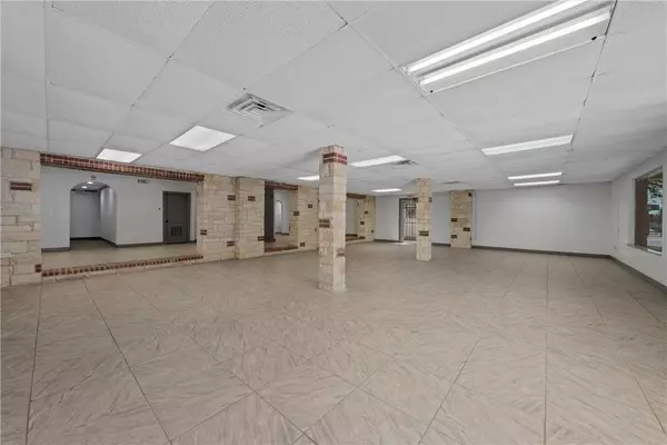 521 N 18th ST, Waco, TX 76707