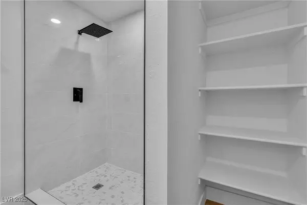 6255 Adenmoor Court, Las Vegas, NV 89156