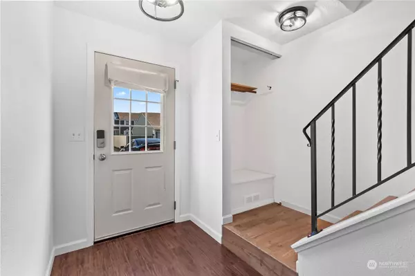 27023 47th AVE S #108, Kent, WA 98032