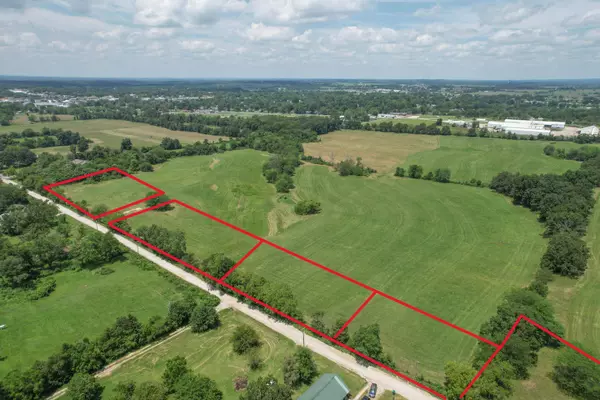 000 Sunshine ST, Mountain Grove, MO 65711