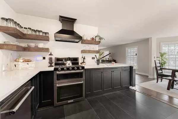 8520 W Pawnee RD, Palos Park, IL 60464