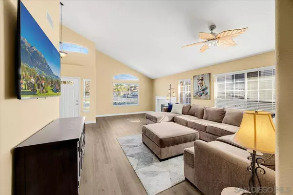 25277 Via Las Lomas, Murrieta, CA 92562