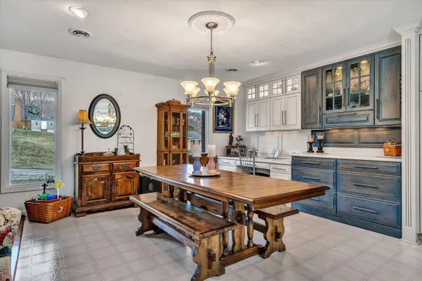 3918 Poplar Grove DR, Vinton, VA 24179