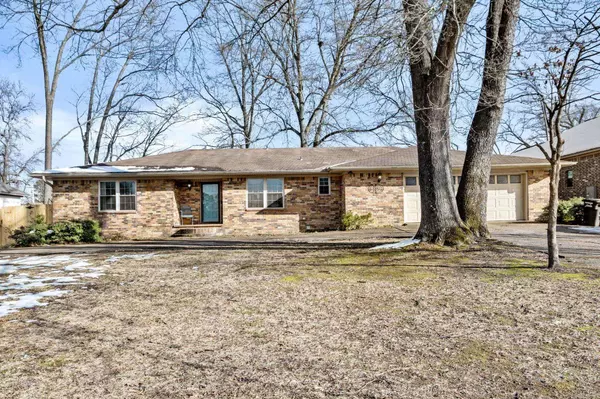 1017 N Jeff Davis Street, Jacksonville, AR 72076