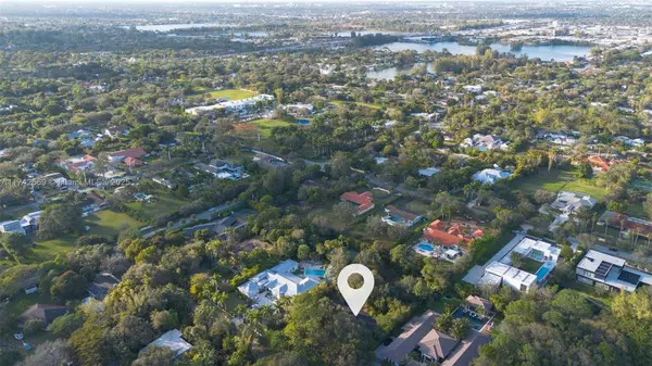 7095 SW 66th St, Miami, FL 33143