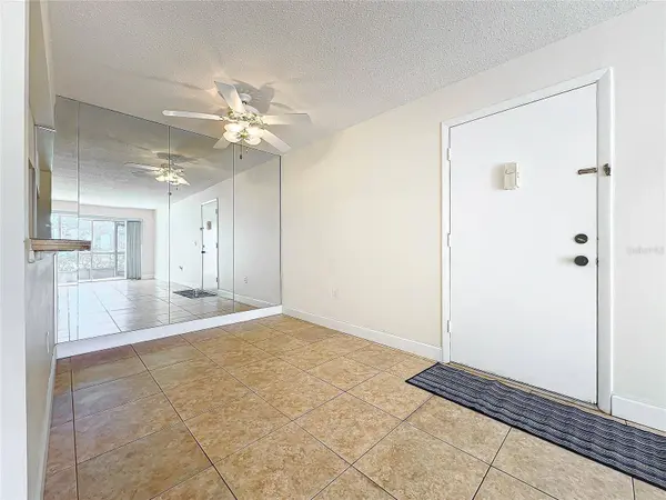 3273 BENEVA RD #101, Sarasota, FL 34232