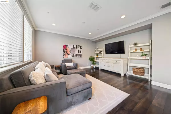 246 Ladybug Ln, Martinez, CA 94553