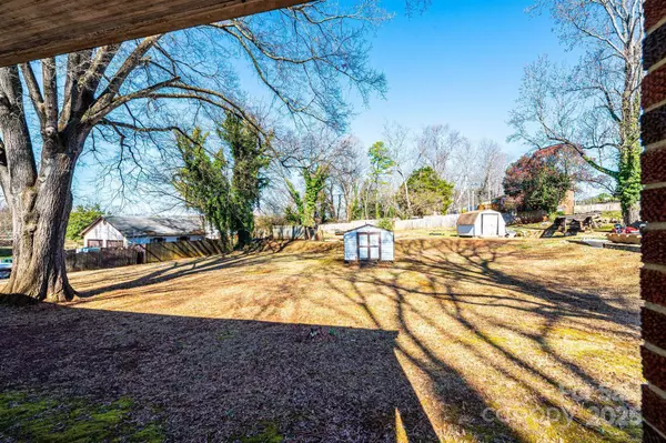 510 W 15th ST, Newton, NC 28658