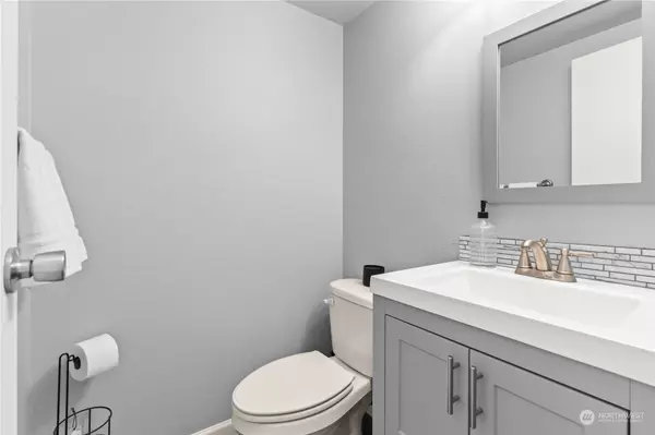 27023 47th AVE S #108, Kent, WA 98032