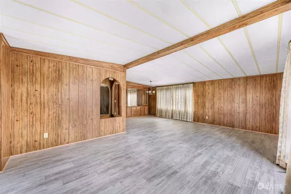 425 Chuckanut DR #16, Bellingham, WA 98229