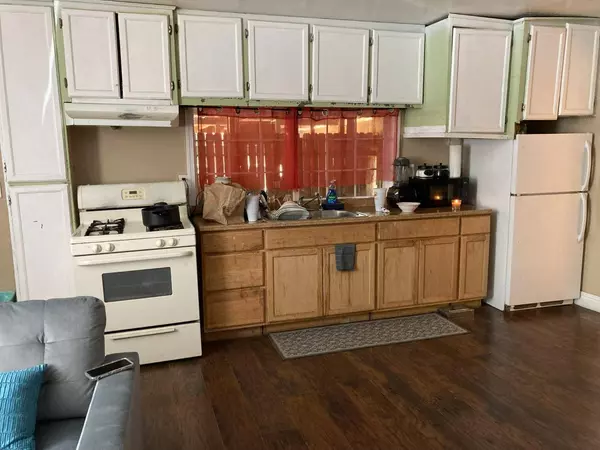 260 S Santa Ana AVE, Modesto, CA 95354