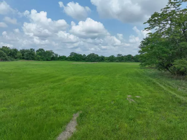 000 Sunshine ST, Mountain Grove, MO 65711