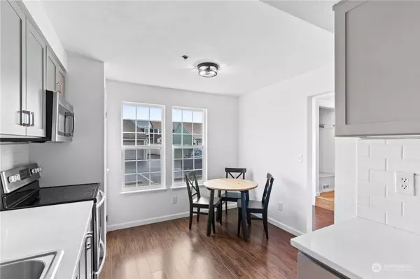 27023 47th AVE S #108, Kent, WA 98032