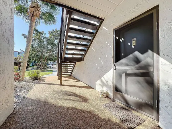 3273 BENEVA RD #101, Sarasota, FL 34232